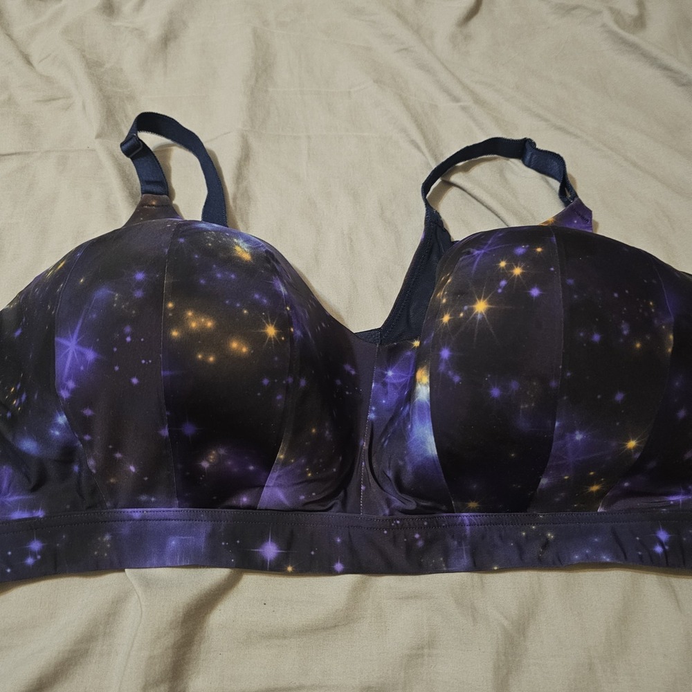 Torrid Curve 360 Back Smoothing Push Up Plunge Bra Size 42DDD Wire-Free Galaxy